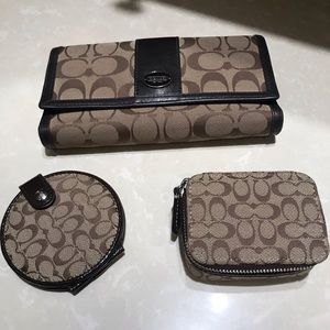 A Coach wallet, a compact and a pill holder!